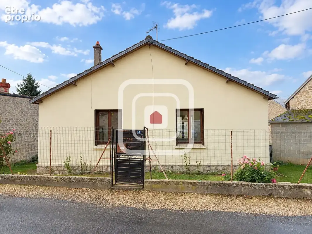 Maison ancienne de plain-pied avec jardin et petite dépendance - photo 2