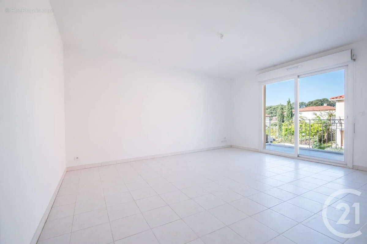 Appartement 66 m² à Antibes  - photo 3