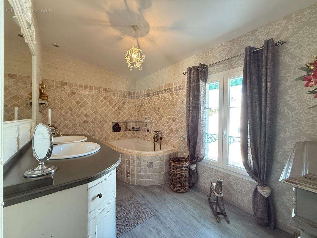 Maison à SAINT-PALAIS-SUR-MER