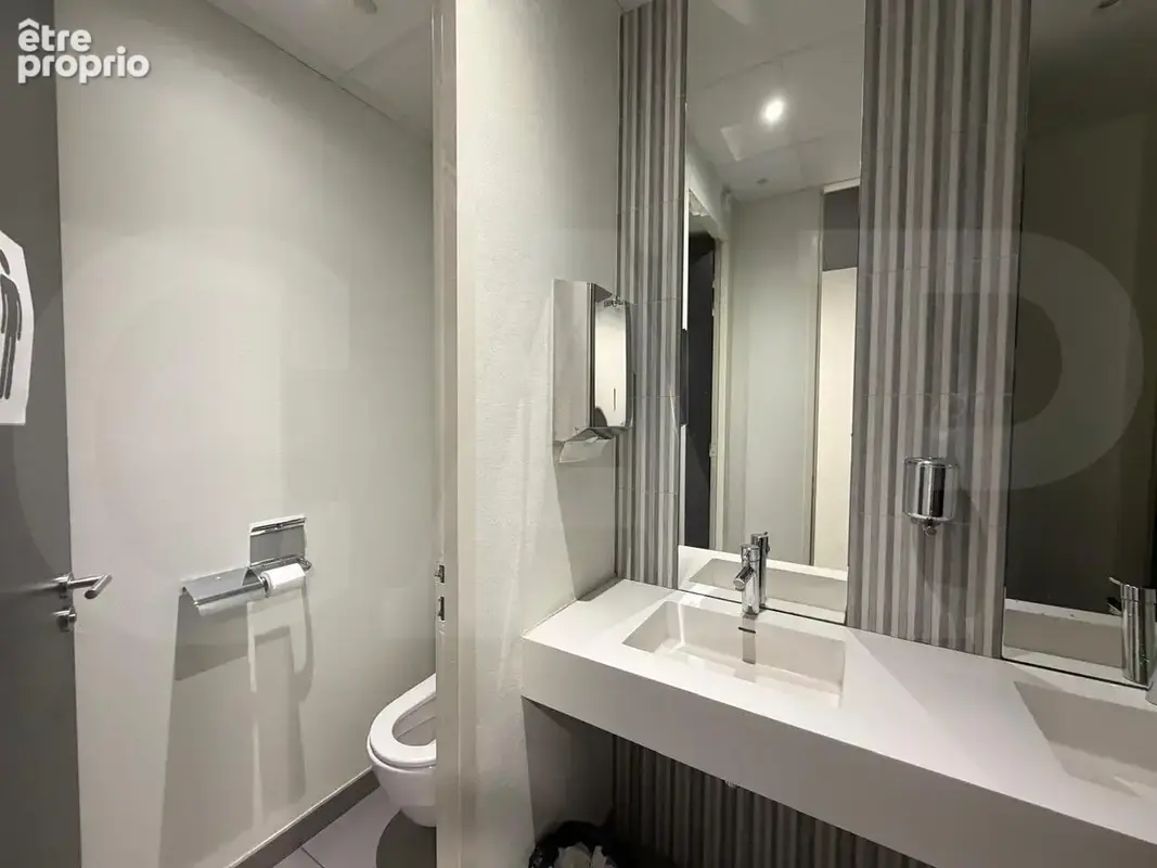 Commerce 1 827 m² à vendre à Cesson-Sevigne (35510) - photo 16