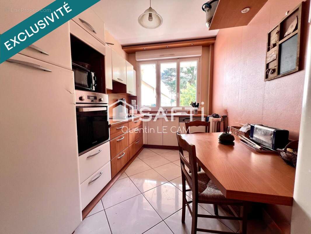 Appartement 92 m² à Avrille  - photo 4