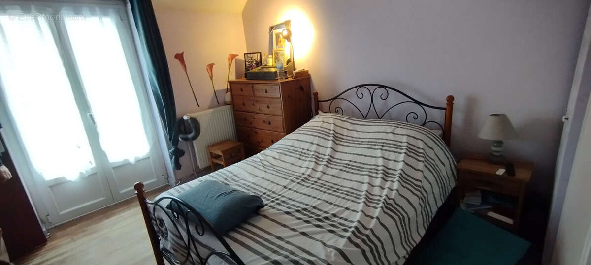 Maison à YZEURES-SUR-CREUSE