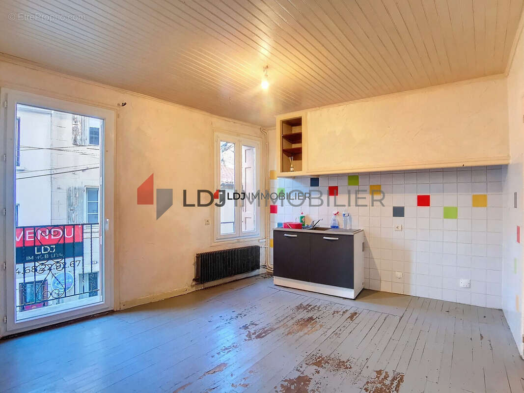 Maison 98 m² à Prades  - photo 4