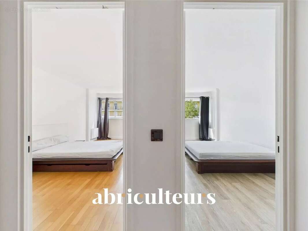 Appartement à COURBEVOIE