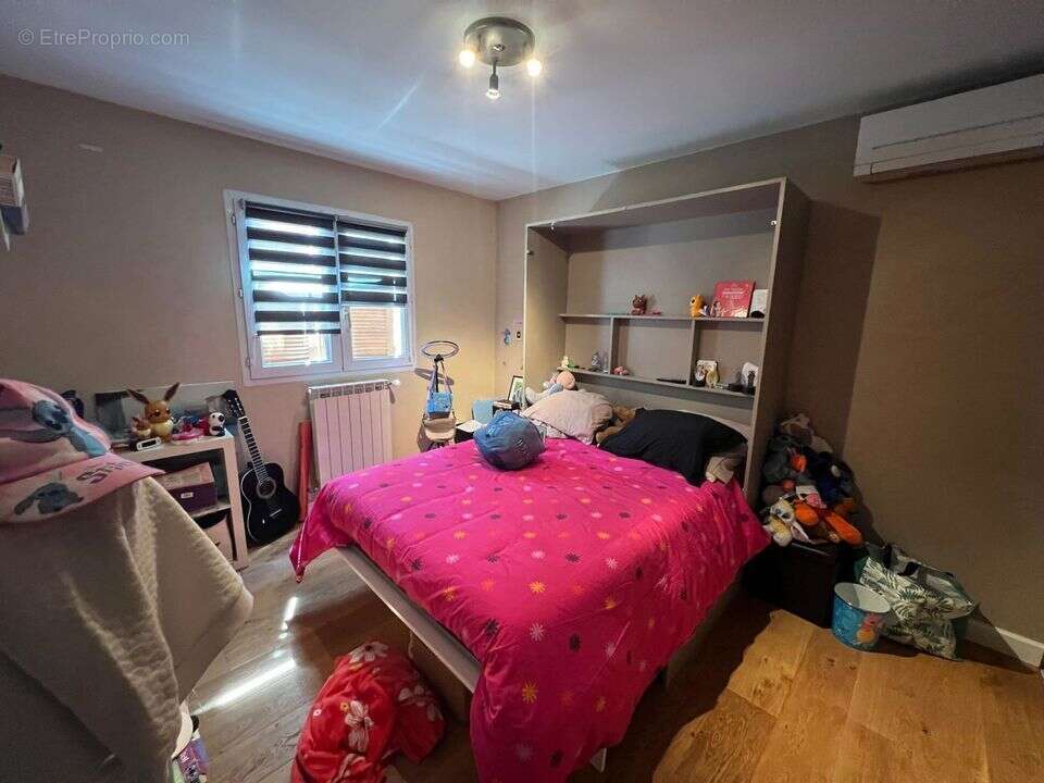 Maison à SAINT-VICTORET