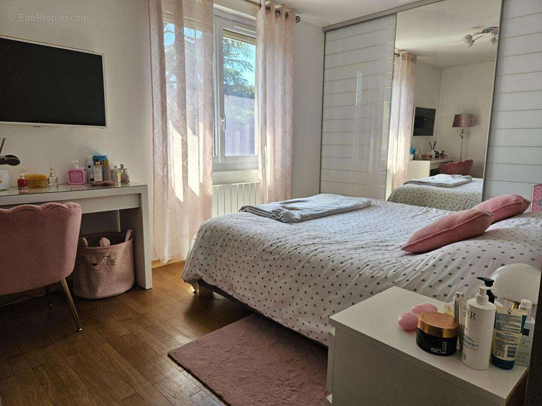 Maison Saint Genis Laval 4 pièce(s) 105 m2 - photo 8