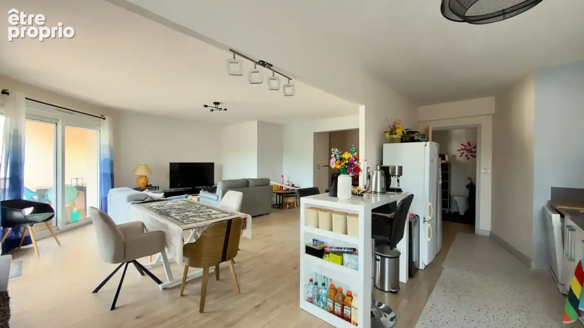 Saint-Dié-des-Vosges - Appartement T3 de 92,8 m² vendu loué, avec terrasse, parking et cave - photo 10