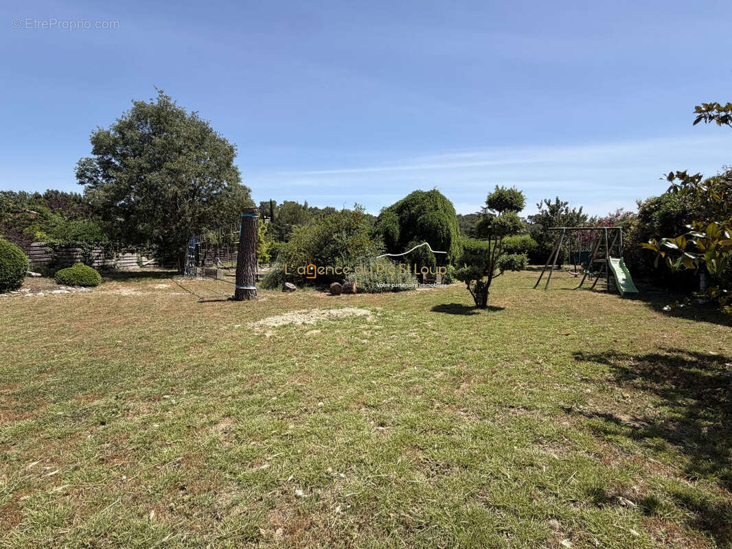 Terrain à MONTFERRIER-SUR-LEZ