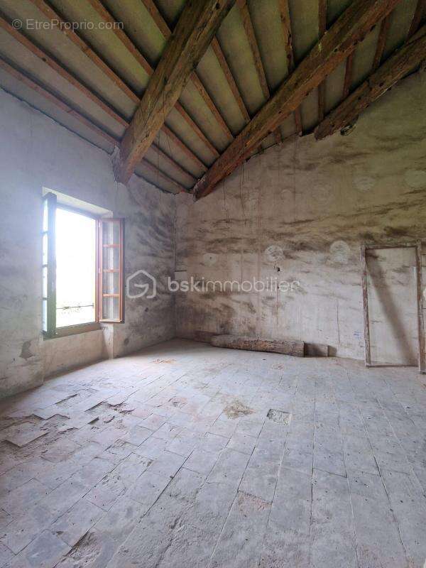 Maison à SAINT-JEAN-DE-BARROU