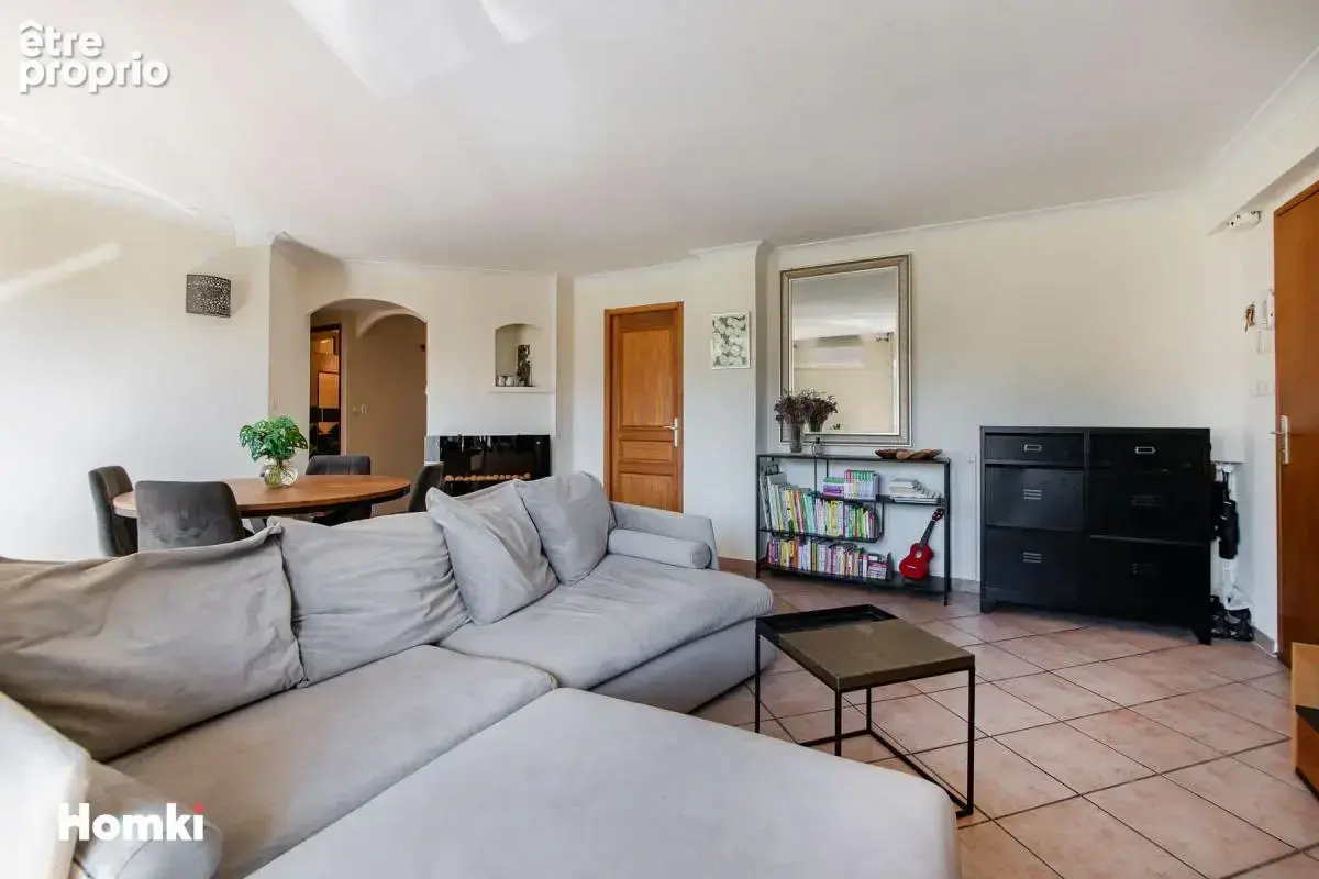 Appartement T3 de 70 m² à Aix-en-Provence 13100, Avenue Henri Pontier - photo 2