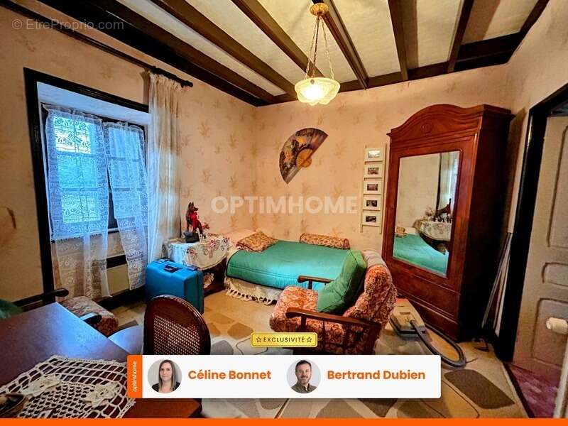 Maison à SAINT-JEAN-DES-OLLIERES