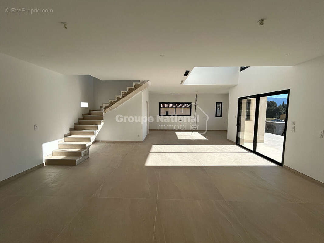 Maison à VAISON-LA-ROMAINE