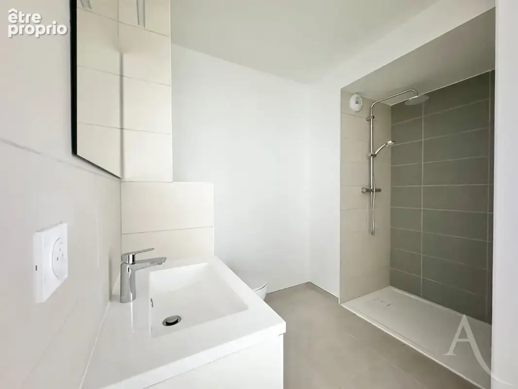 T3 moderne et élégant avec sa terrasse couverte (10m²) - photo 12