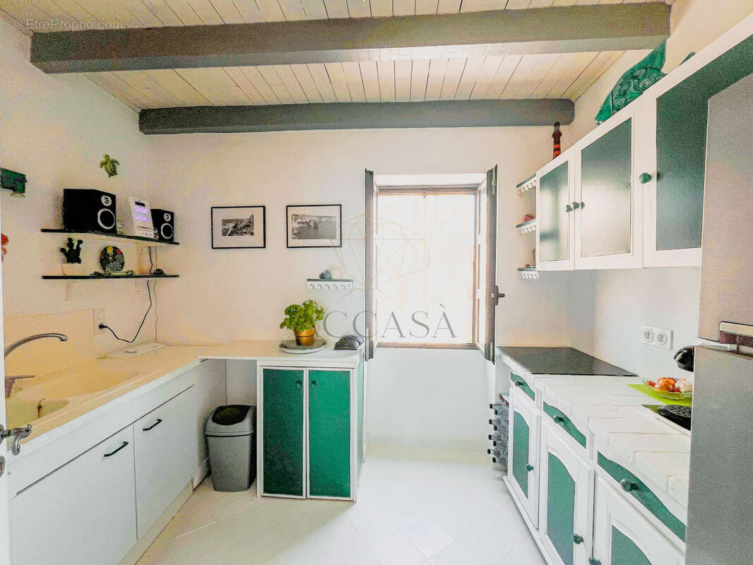 Appartement de caractère avec vue imprenable sur la mer et les falaises de Bonifacio - photo 6