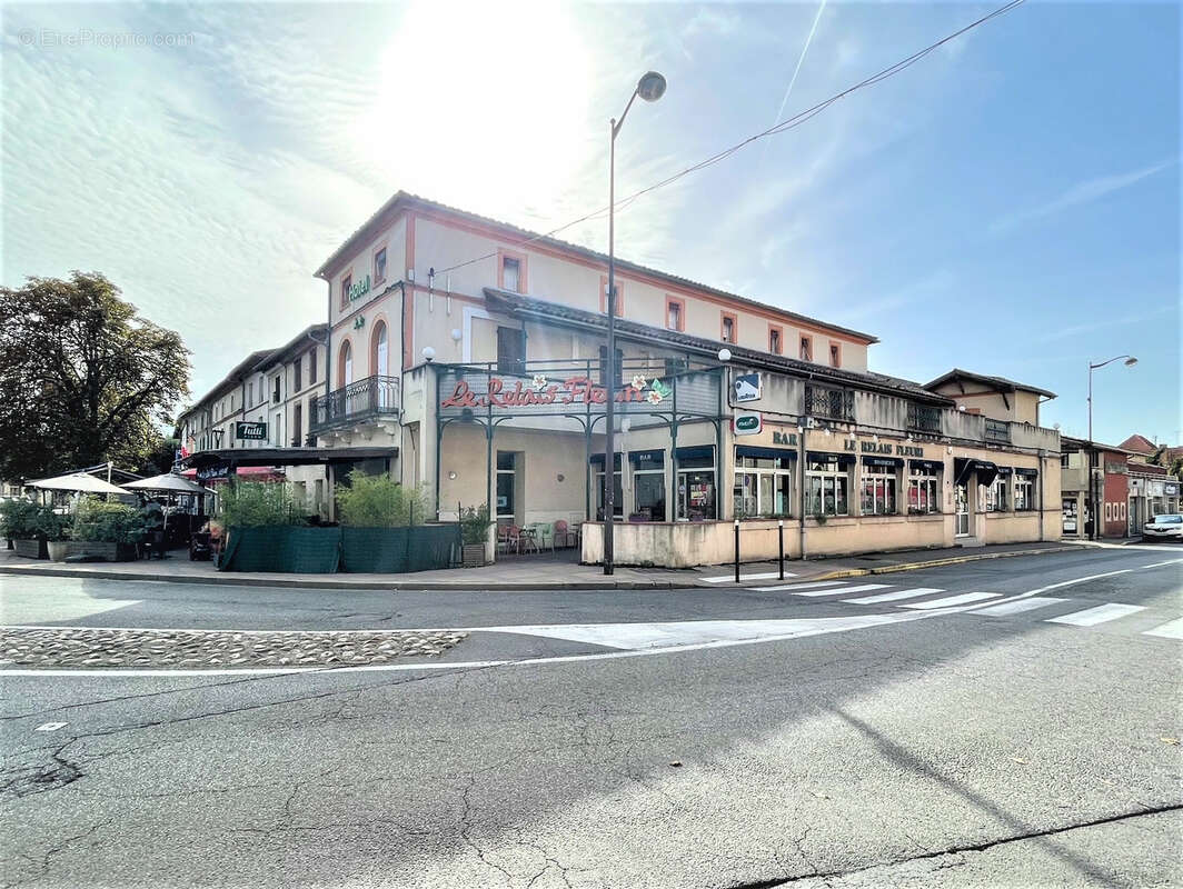 Commerce à SAINT-SULPICE