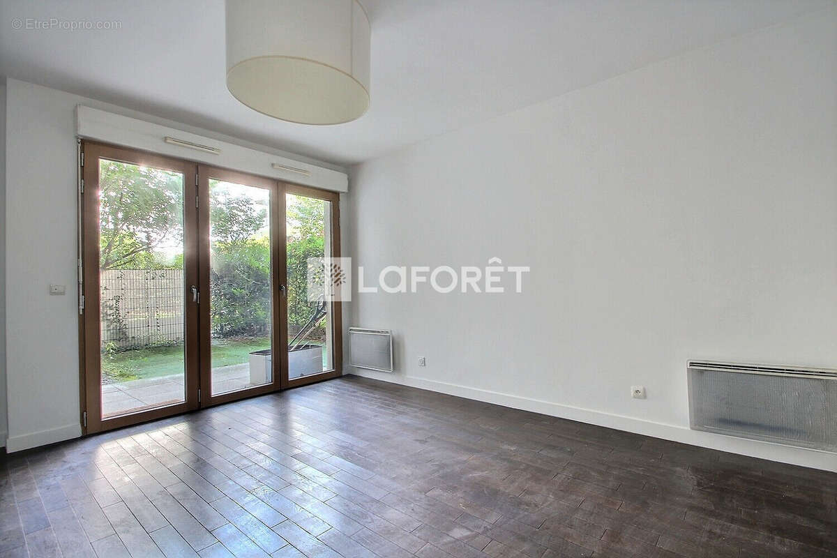 Appartement à SURESNES