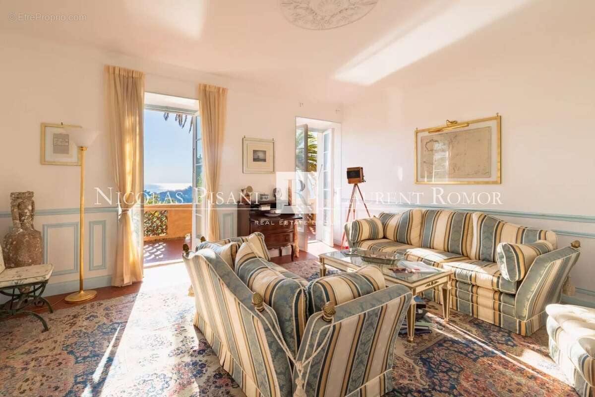 Appartement à VILLEFRANCHE-SUR-MER
