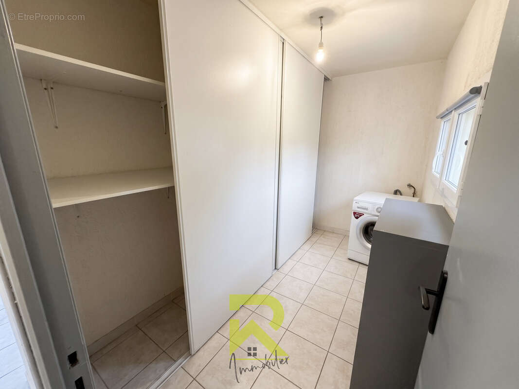 Agde local industriel avec son logement - photo 13