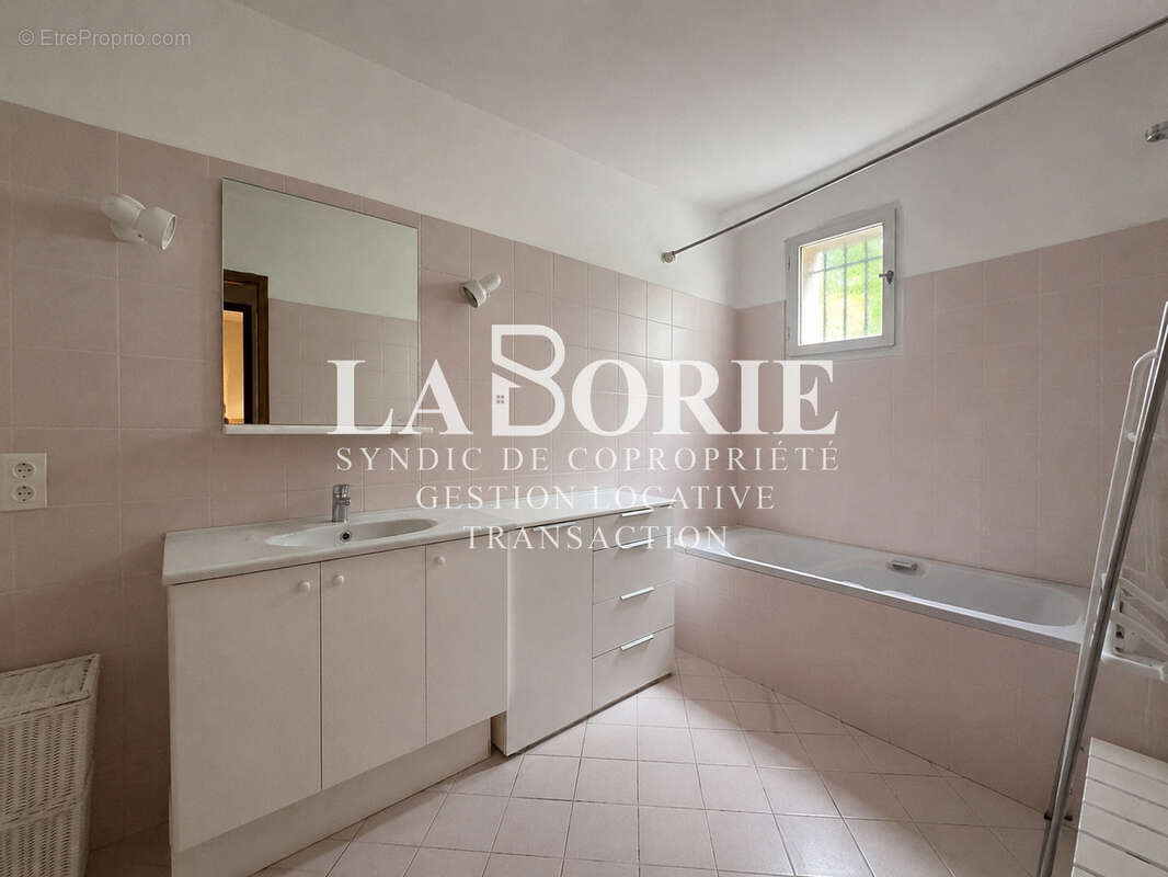 ORANGE - Maison 165 m2 - photo 9