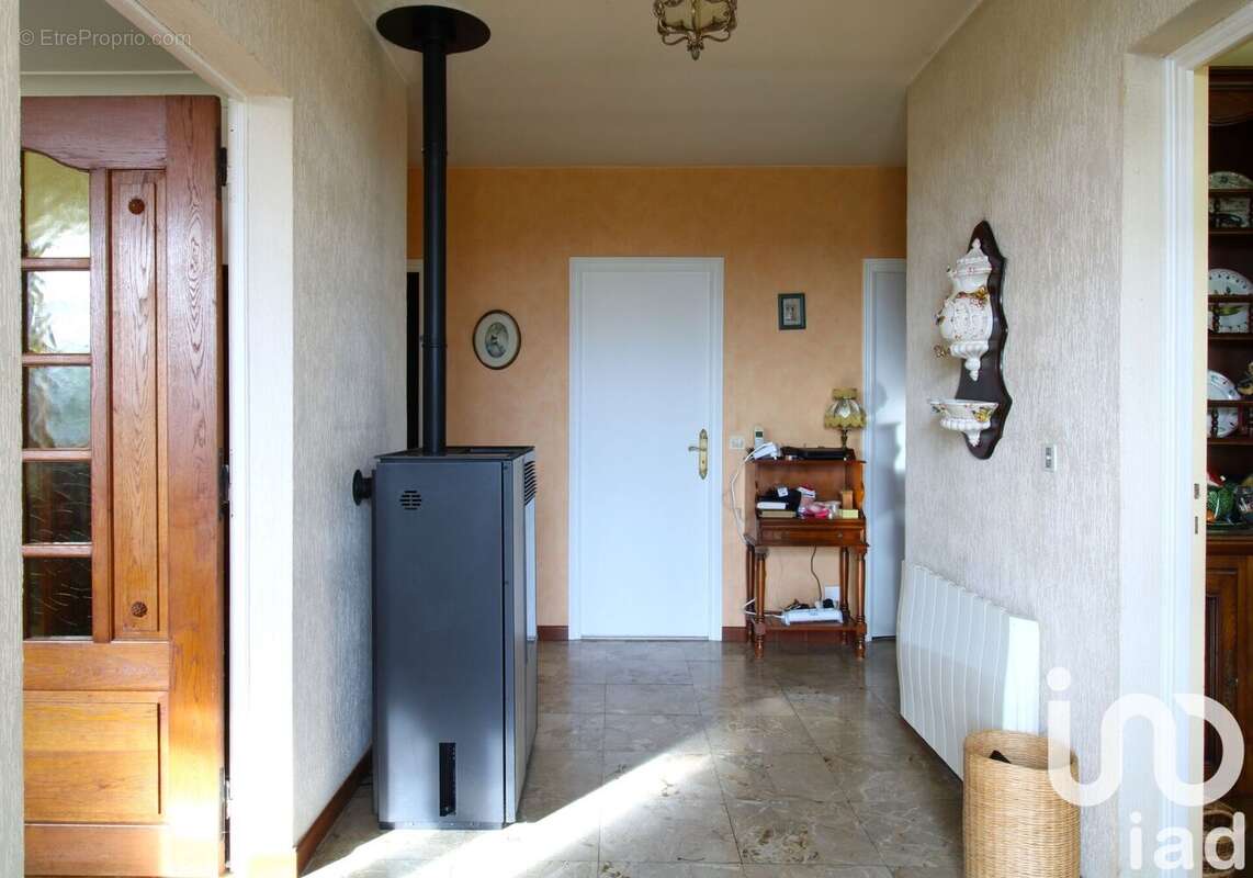 Photo 8 - Maison à LADIGNAC-SUR-RONDELLES