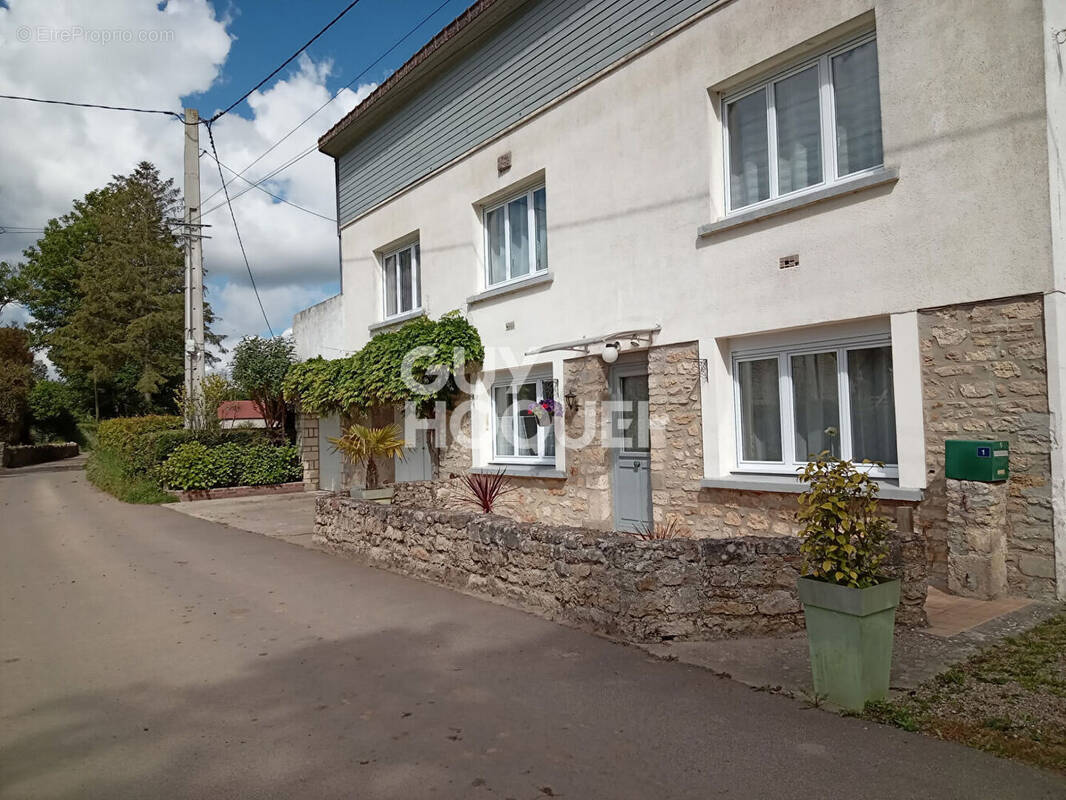 Maison à PICAUVILLE