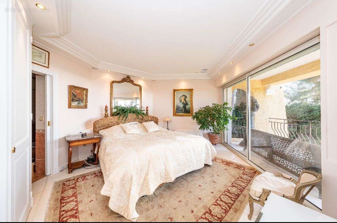 Maison à MOUGINS