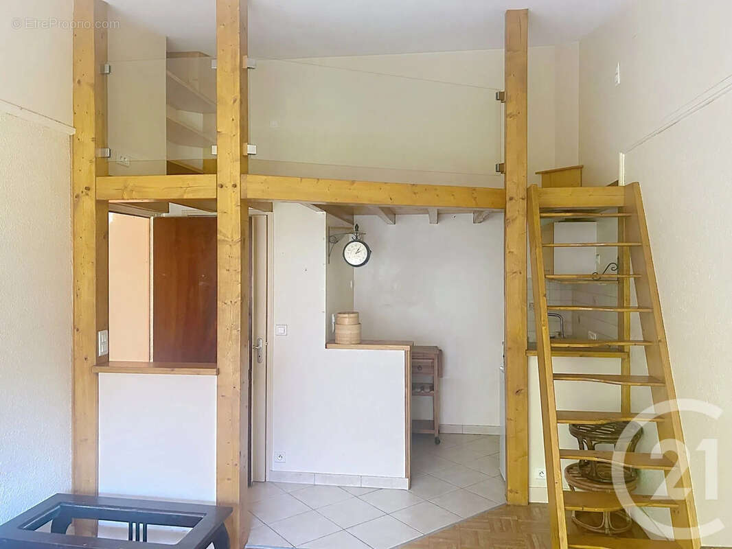 Appartement 20 m² à Auxerre  - photo 2
