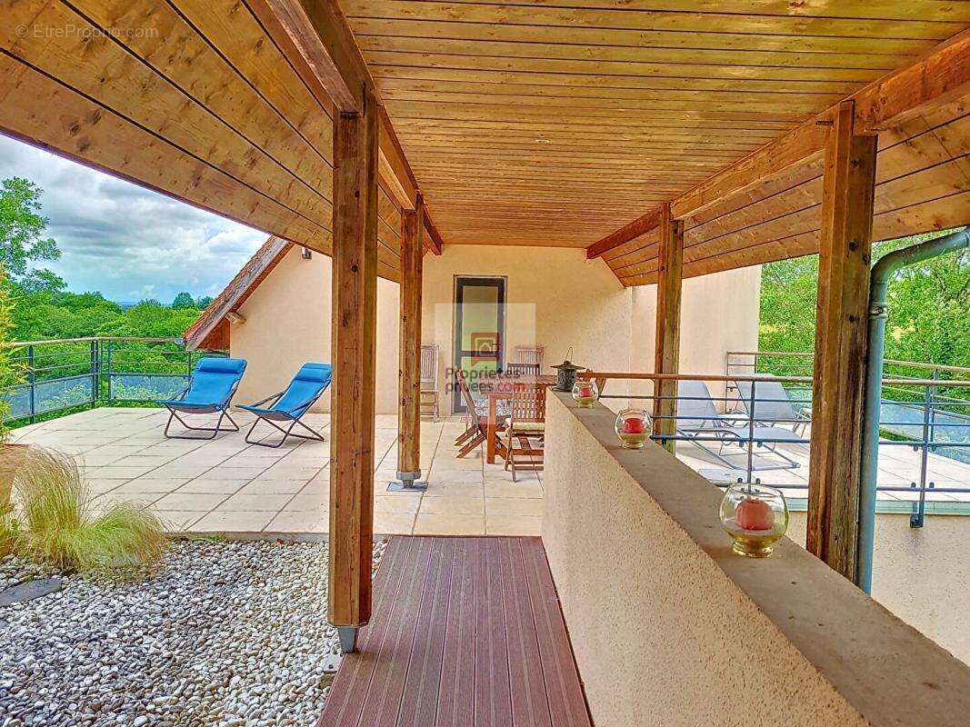 2 Maisons contemporaines. VUE. CALME. 5 Chambres, 4 salles d'eau. Jardin environ 1ha - photo 4