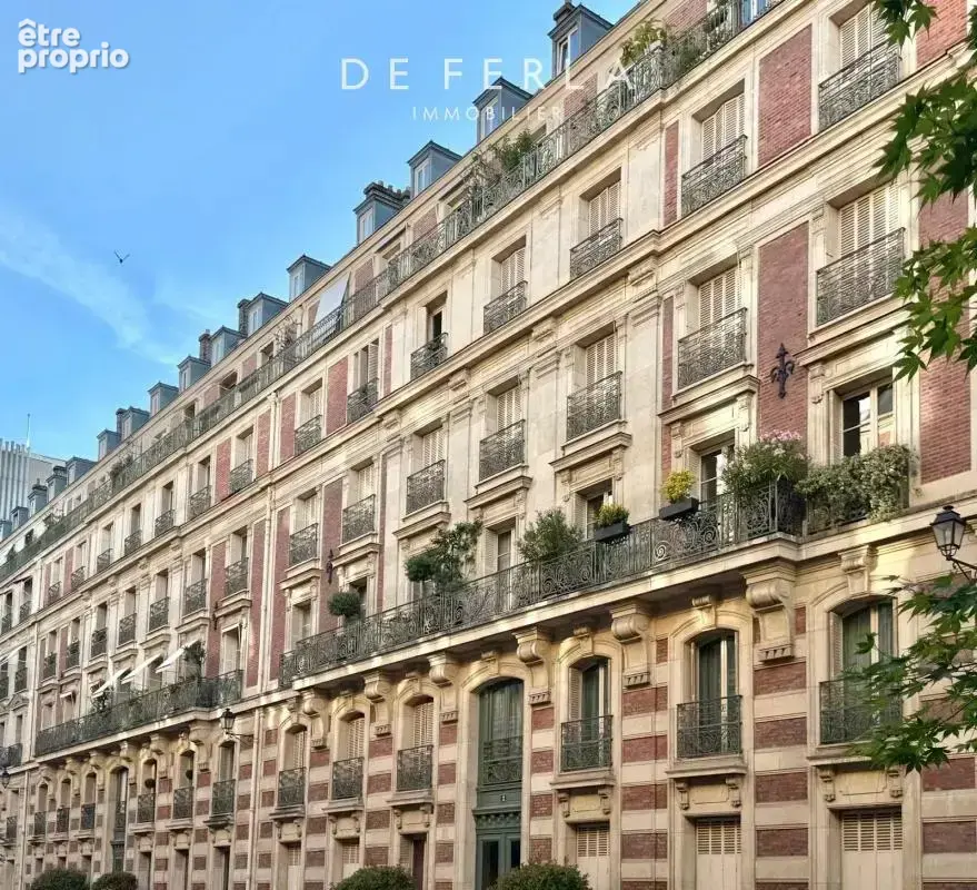PARIS VII - Appartement traversant au calme absolu - photo 25