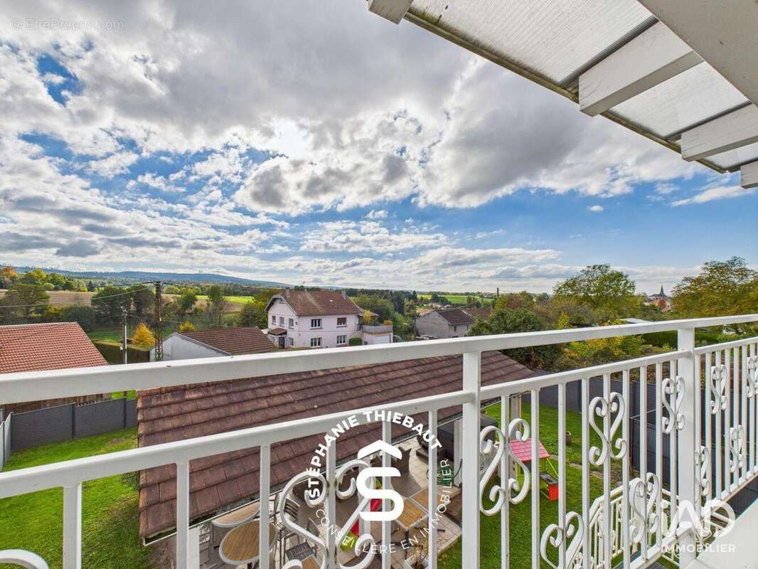 Photo 5 - Commerce à GRANDVILLERS