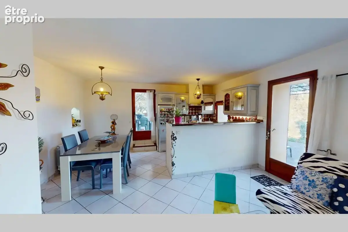 Maison de 4 pièces de 90 m2 sur 10000 m2 au calme - photo 8
