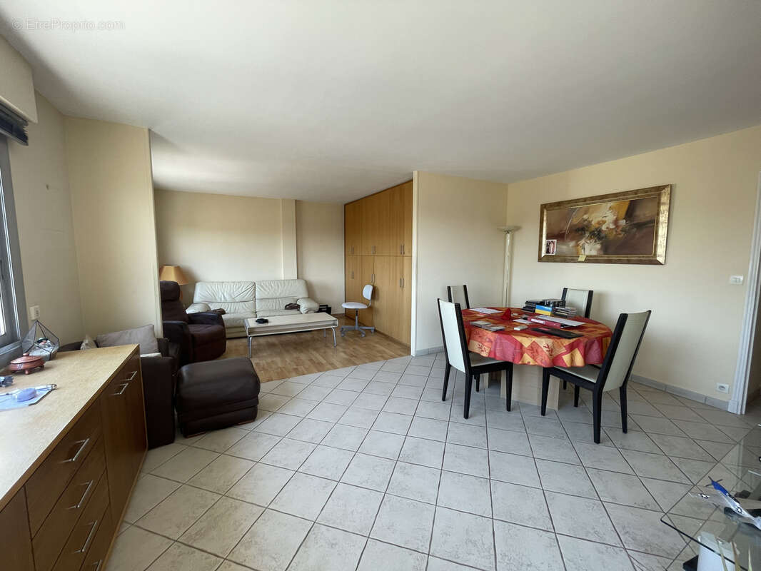Bel appartement traversant Type T3 étage élevé - photo 2