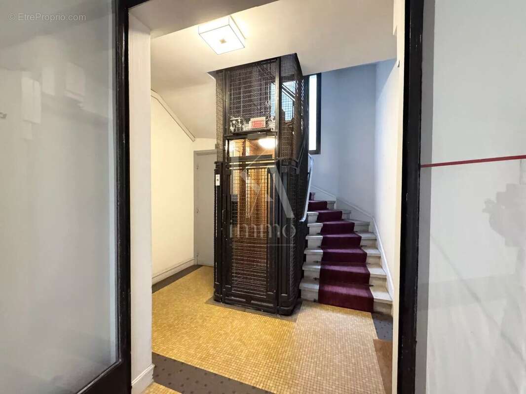 Appartement à NEUILLY-SUR-SEINE