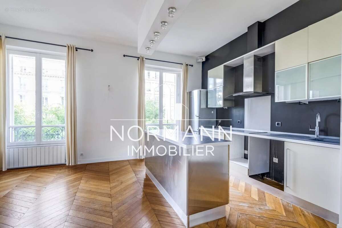 Appartement à LEVALLOIS-PERRET