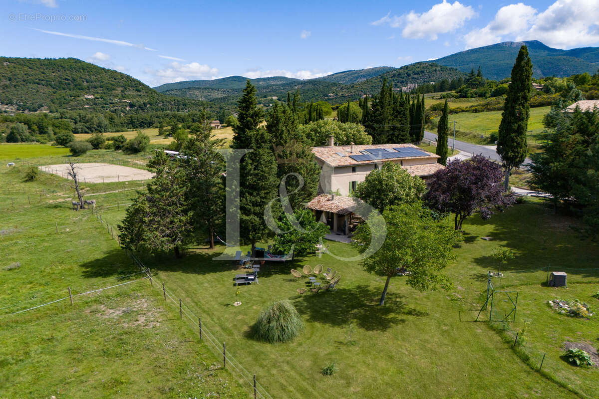 Maison à MONTBRUN-LES-BAINS