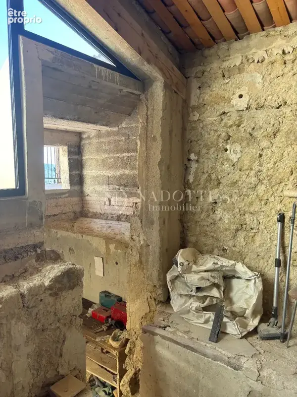 Maison de village A REHABILITER Cadenet 150 m2 - photo 7