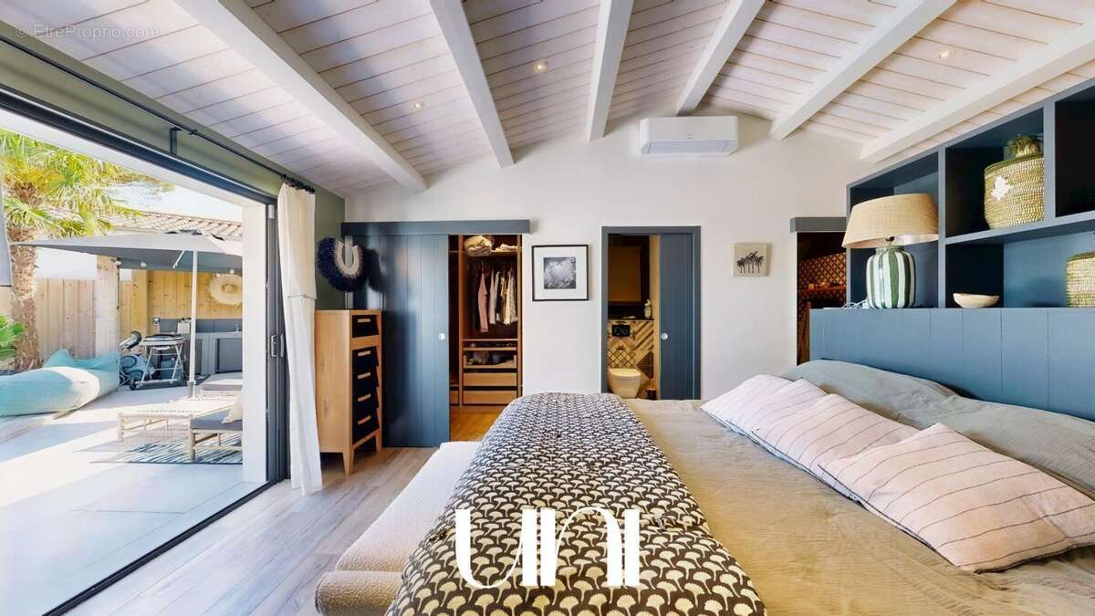 Maison 5 pièces de 277 m2 avec piscine et dépendance - Le-Bois-Plage-en-Ré - photo 12