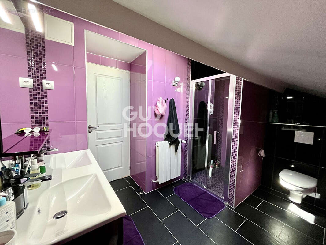 Maison à MEZIERES-SUR-SEINE