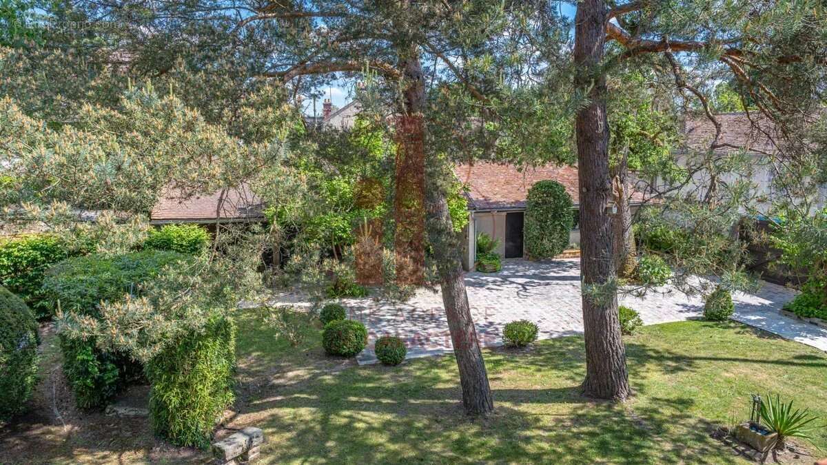 Maison à FONTAINEBLEAU