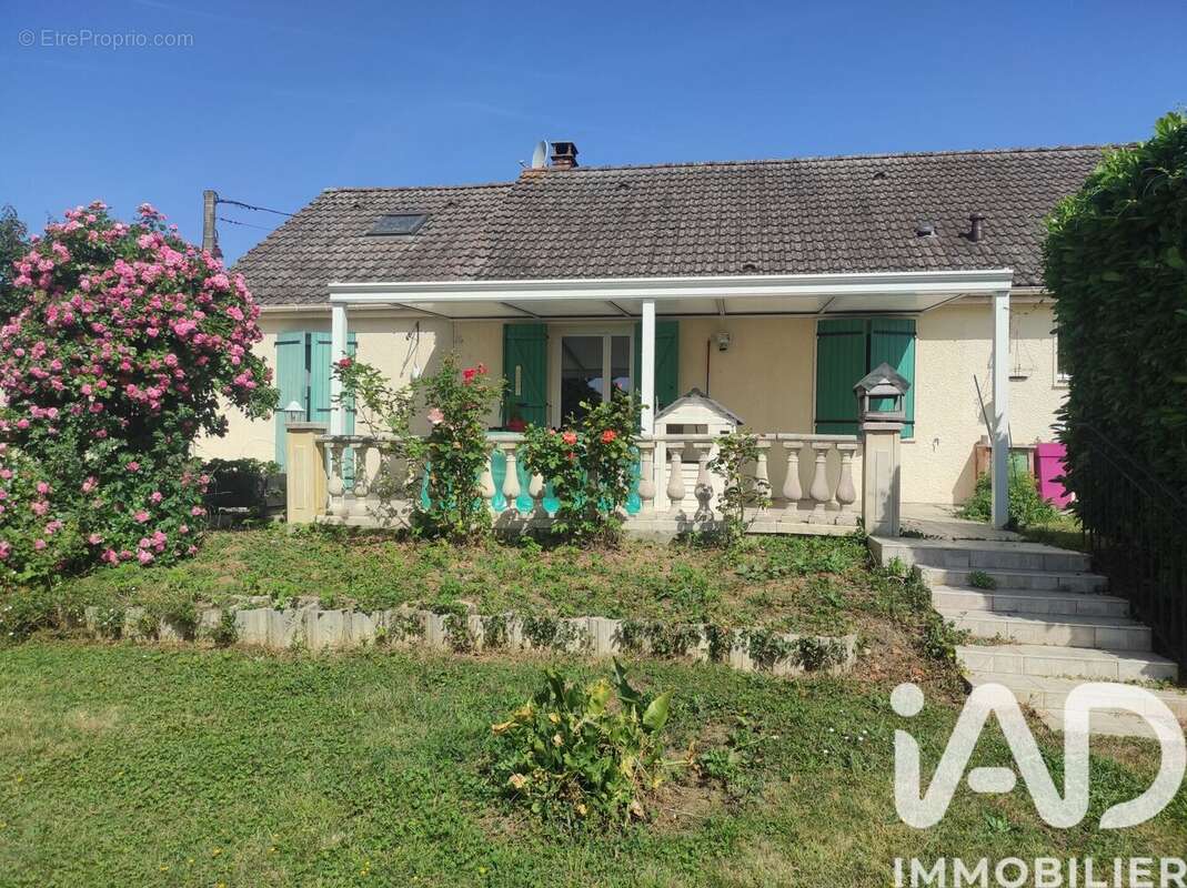 Photo 2 - Maison à CESSOY-EN-MONTOIS