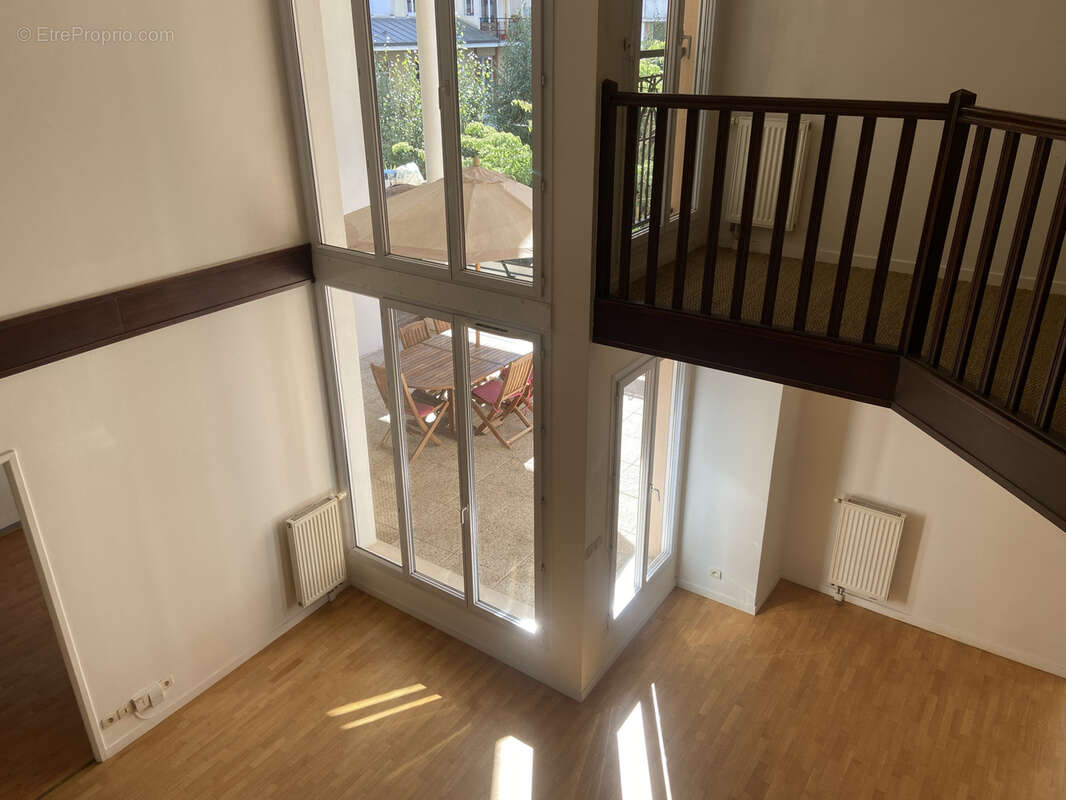 Appartement à COURBEVOIE