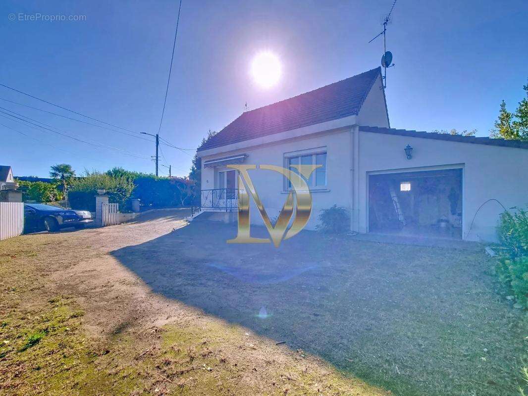 Maison à MONTLOUIS-SUR-LOIRE