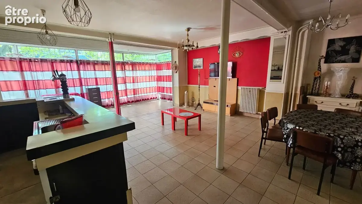 Murs local commercial Joinville Le Pont 84.20 m2 Loi Carrez. - photo 3