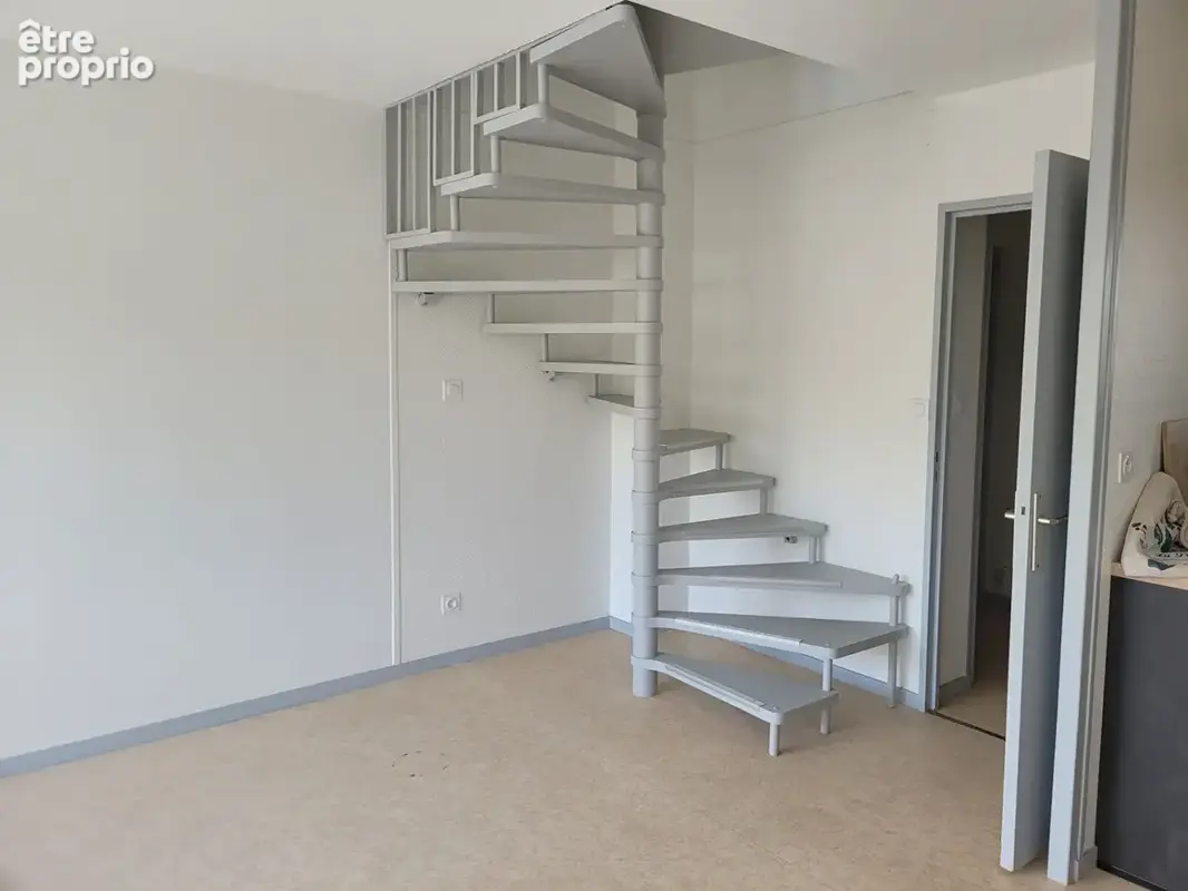 ROCHEFORT centre - appartement en duplex exposé EST, de type 3 avec ascenseur - photo 7