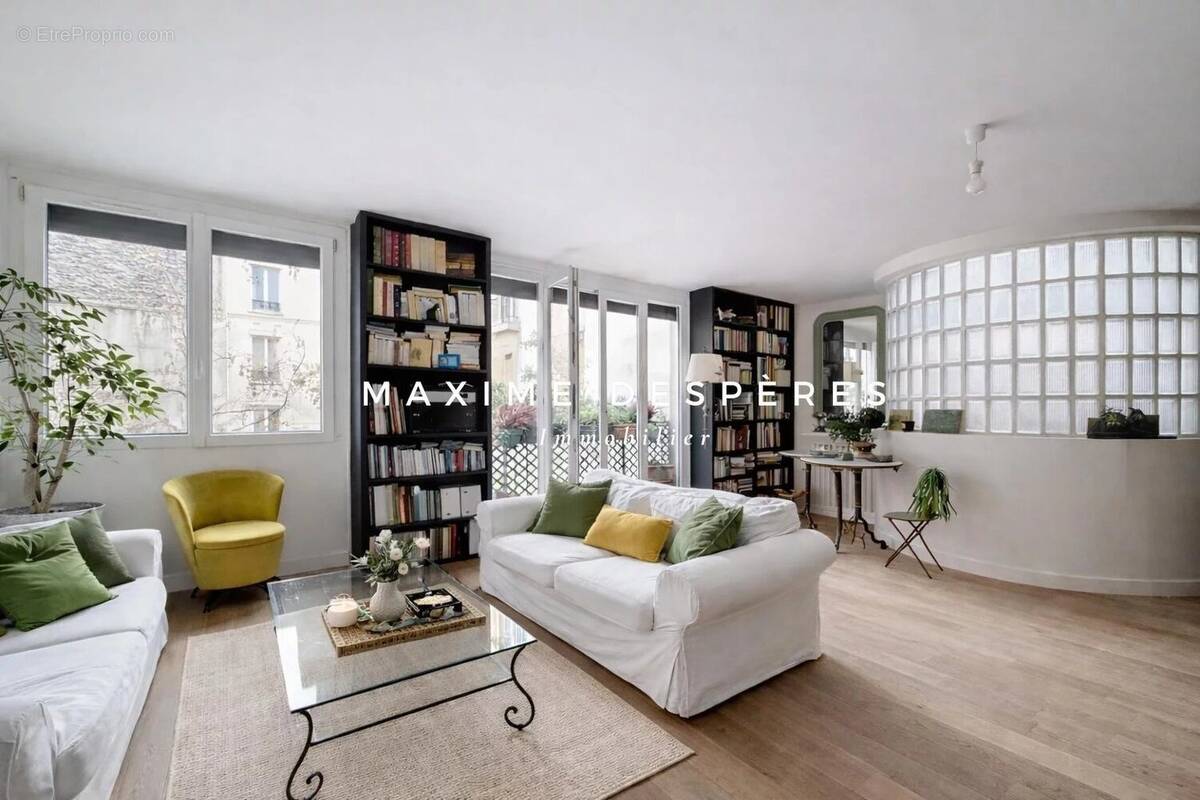 Appartement à NEUILLY-SUR-SEINE