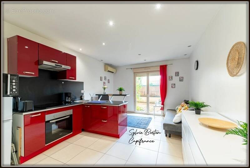 Appartement à VAUJOURS