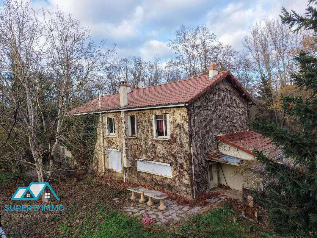 Appartement à VEZEZOUX