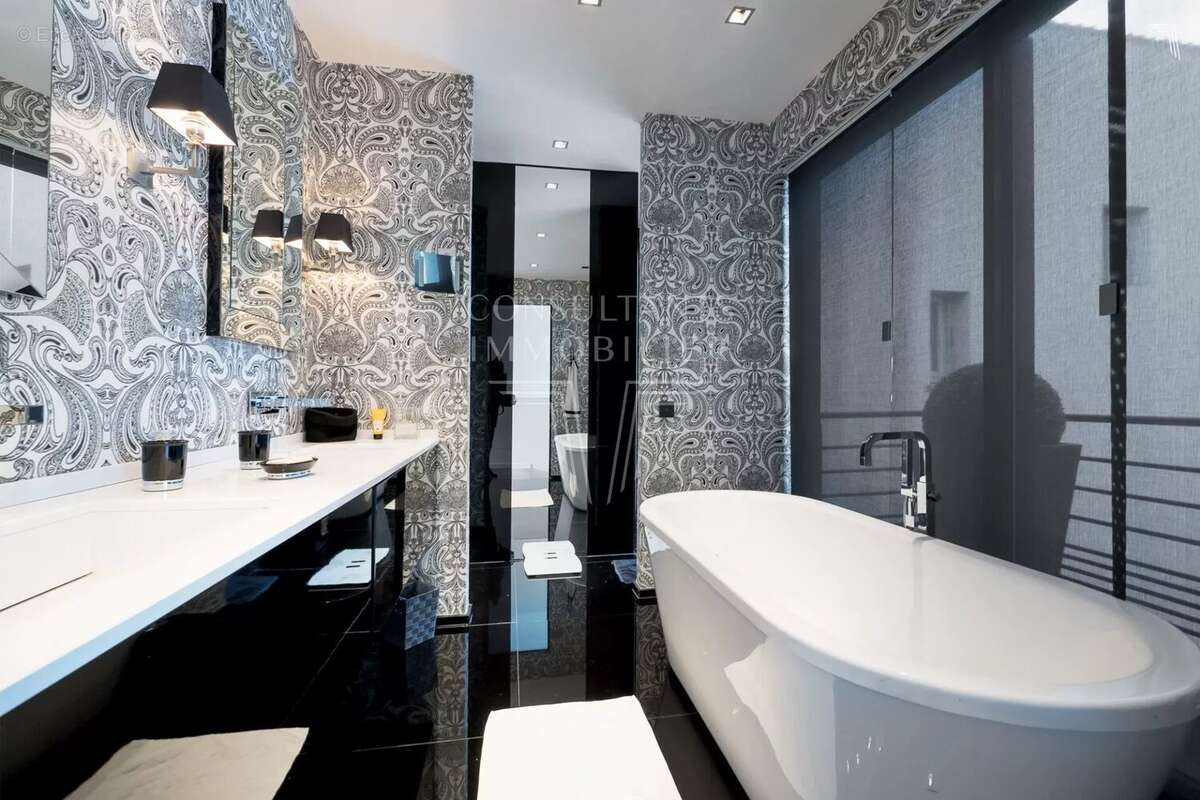 Maison à PARIS-16E
