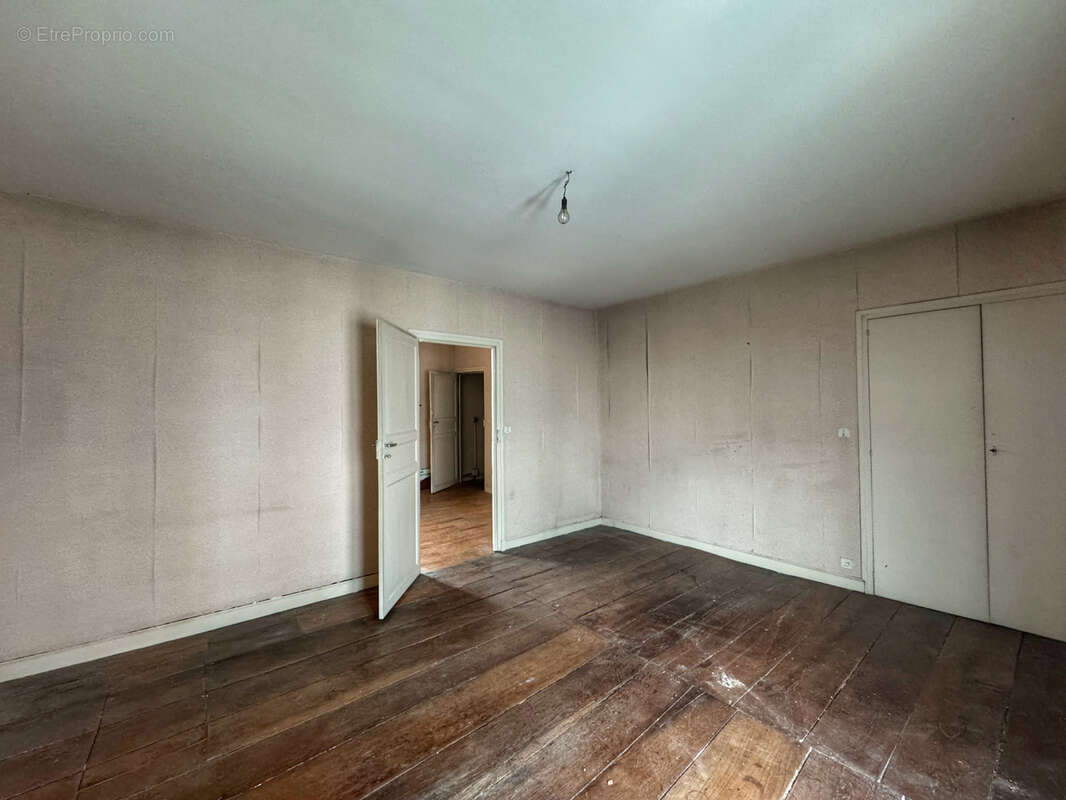 Commerce à SAINT-PALAIS