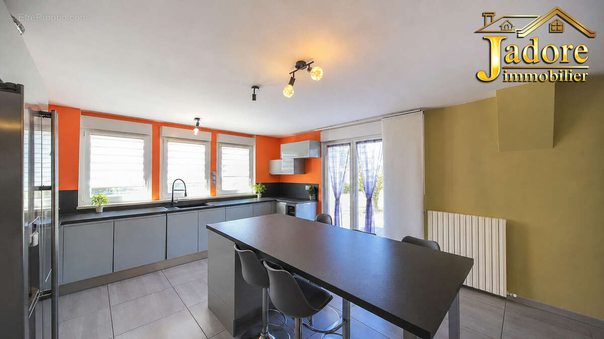 Superbe maison renovee type plain pied - photo 9